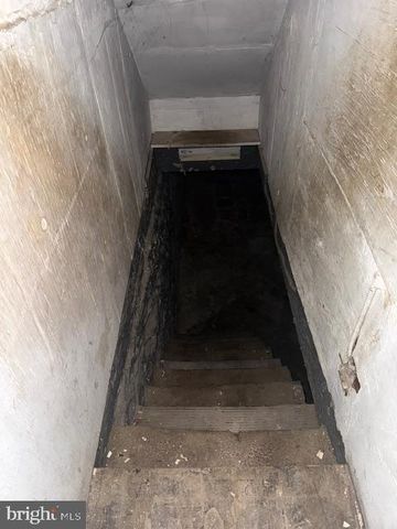 528 S CATHERINE ST, Baltimore, MD 21223