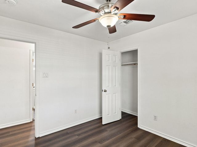 1303 Lovers LN, Bastrop, TX 78602