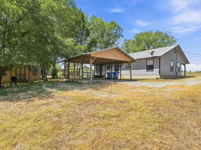 1303 Lovers LN, Bastrop, TX 78602