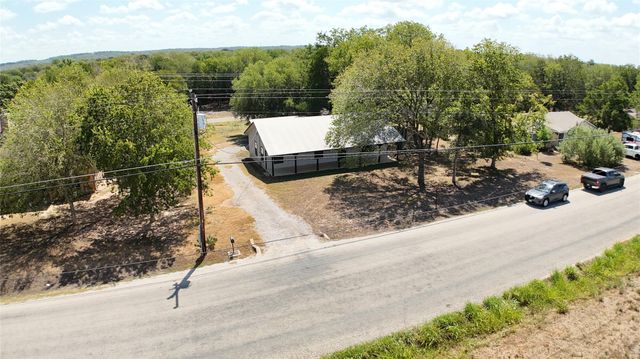 1303 Lovers LN, Bastrop, TX 78602