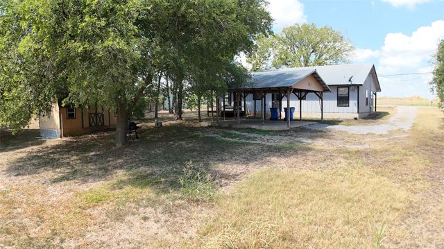 1303 Lovers LN, Bastrop, TX 78602