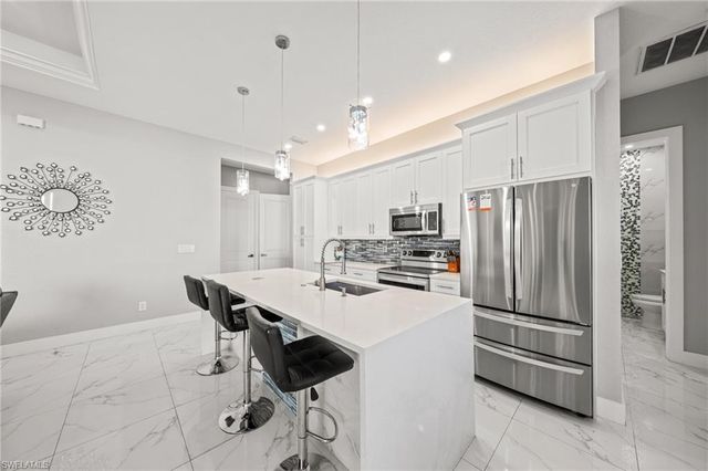 325 Tropicana PKWY E, Cape Coral, FL 33909