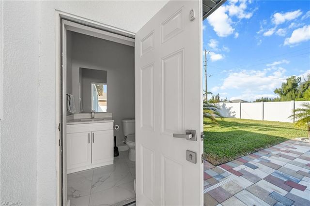 325 Tropicana PKWY E, Cape Coral, FL 33909