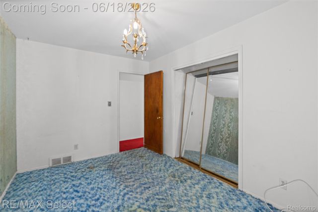 1005 Burlington Drive, Flint, MI 48503