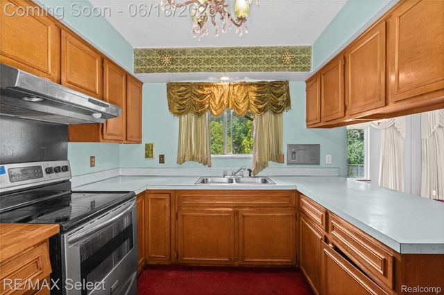 1005 Burlington Drive, Flint, MI 48503