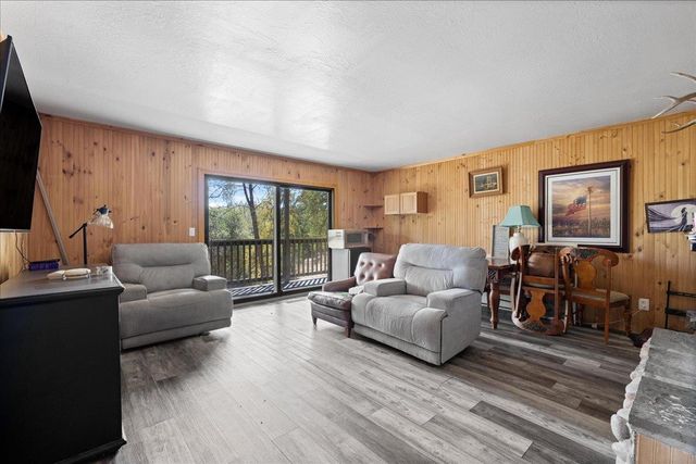 13672 Sun Forest Dr, Penn Valley, CA 95946