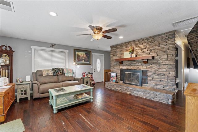 13672 Sun Forest Dr, Penn Valley, CA 95946