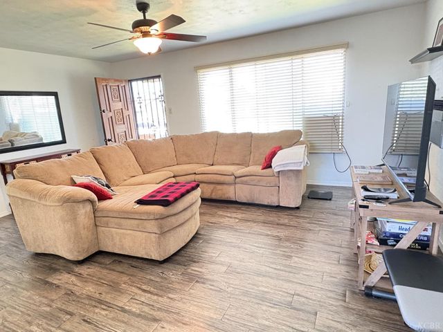 1215 Washington Street, Hanford, CA 93230