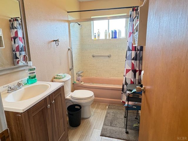 1215 Washington Street, Hanford, CA 93230