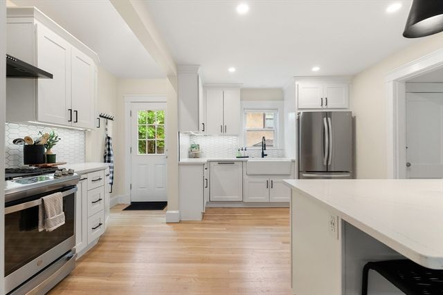 27 Fellsmere Rd, Malden, MA 02148