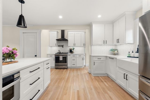 27 Fellsmere Rd, Malden, MA 02148