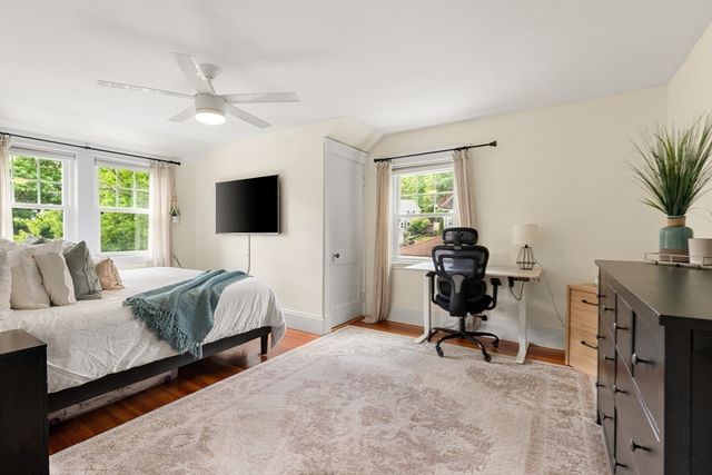 27 Fellsmere Rd, Malden, MA 02148