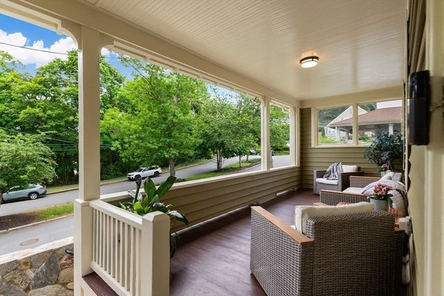 27 Fellsmere Rd, Malden, MA 02148