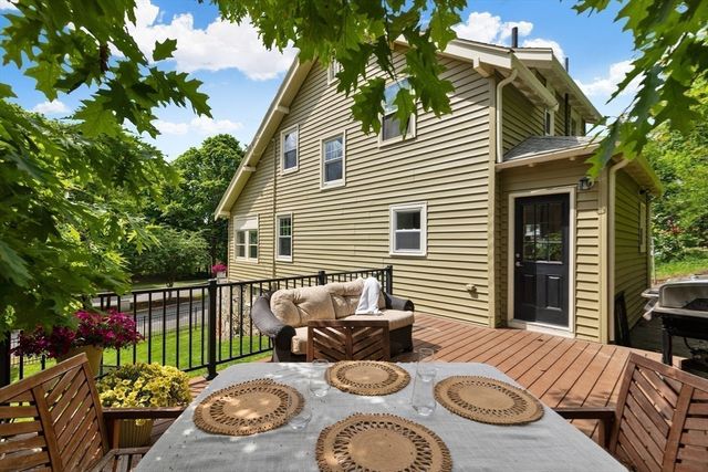 27 Fellsmere Rd, Malden, MA 02148