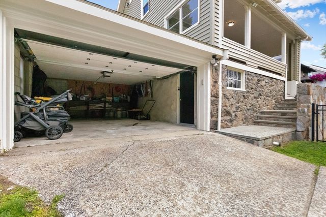27 Fellsmere Rd, Malden, MA 02148