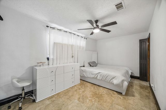 511 Avenue I, South Houston, TX 77587