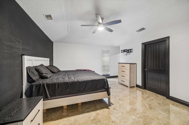 511 Avenue I, South Houston, TX 77587