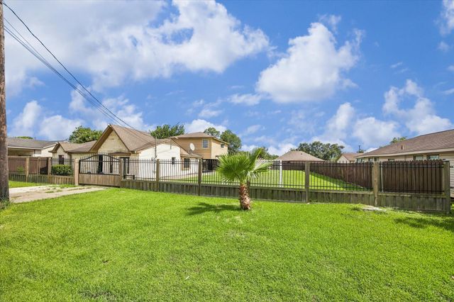 511 Avenue I, South Houston, TX 77587