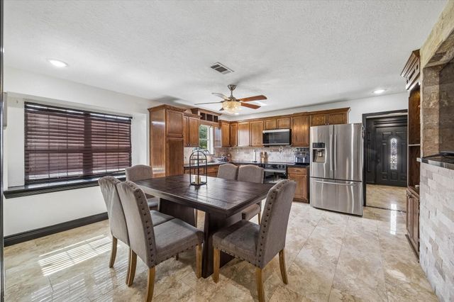 511 Avenue I, South Houston, TX 77587