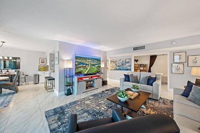 124 Lakeshore Drive 9290, North Palm Beach, FL 33408