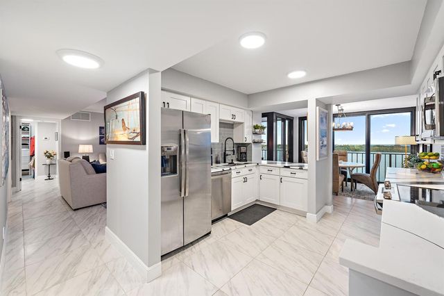 124 Lakeshore Drive 9290, North Palm Beach, FL 33408