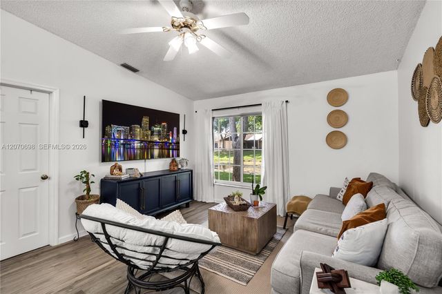 9291 E Elm Lane, Miramar, FL 33025
