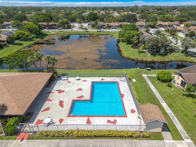 9291 E Elm Lane, Miramar, FL 33025