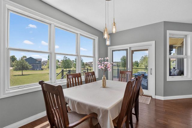 2199 E Lomar Street, Eldridge, IA 52748