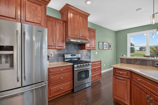 2199 E Lomar Street, Eldridge, IA 52748