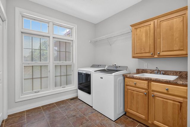 2199 E Lomar Street, Eldridge, IA 52748