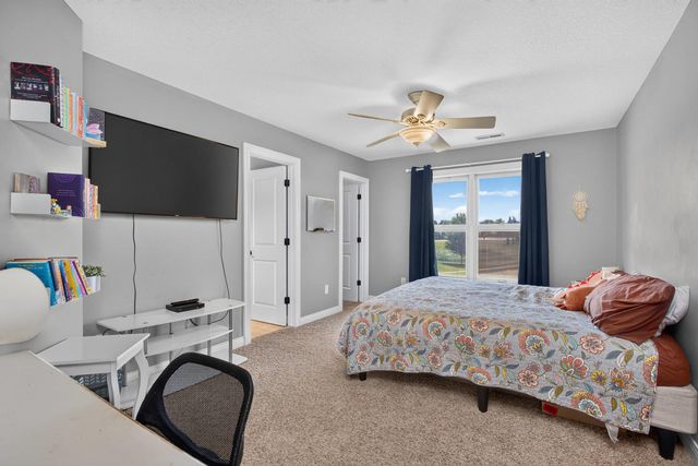 2199 E Lomar Street, Eldridge, IA 52748