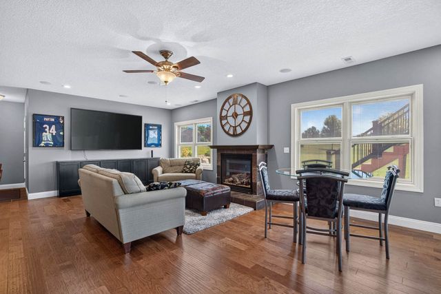 2199 E Lomar Street, Eldridge, IA 52748