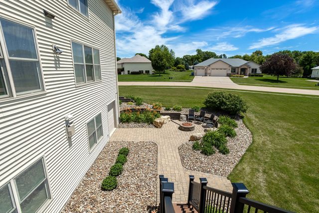 2199 E Lomar Street, Eldridge, IA 52748