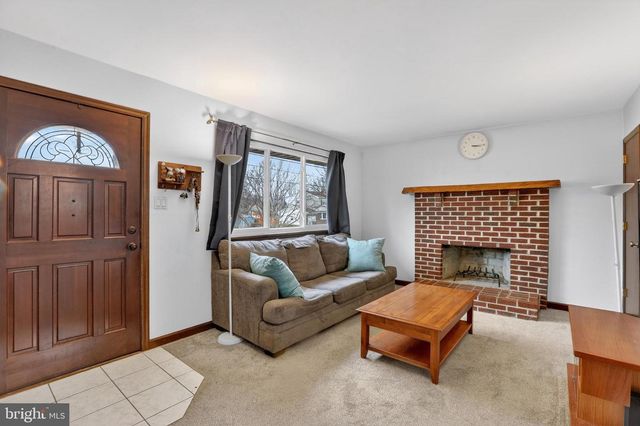 204 S GARDEN BLVD, Beverly, NJ 08010