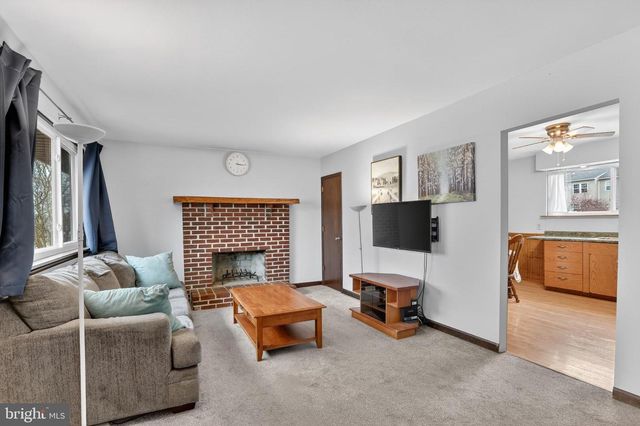 204 S GARDEN BLVD, Beverly, NJ 08010