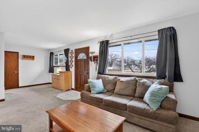 204 S GARDEN BLVD, Beverly, NJ 08010