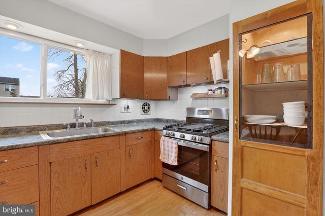 204 S GARDEN BLVD, Beverly, NJ 08010