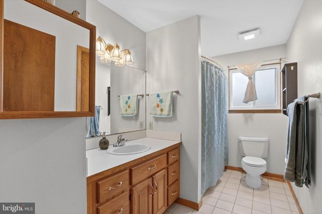 204 S GARDEN BLVD, Beverly, NJ 08010