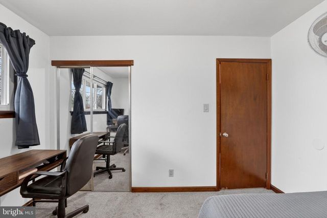 204 S GARDEN BLVD, Beverly, NJ 08010