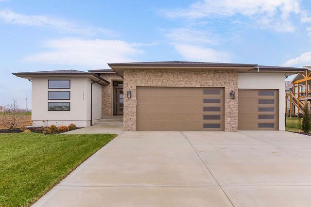 15637 W 165th Street, Olathe, KS 66062