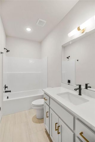 15637 W 165th Street, Olathe, KS 66062