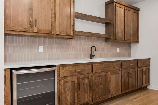 15637 W 165th Street, Olathe, KS 66062