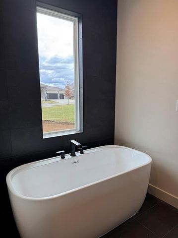 15637 W 165th Street, Olathe, KS 66062