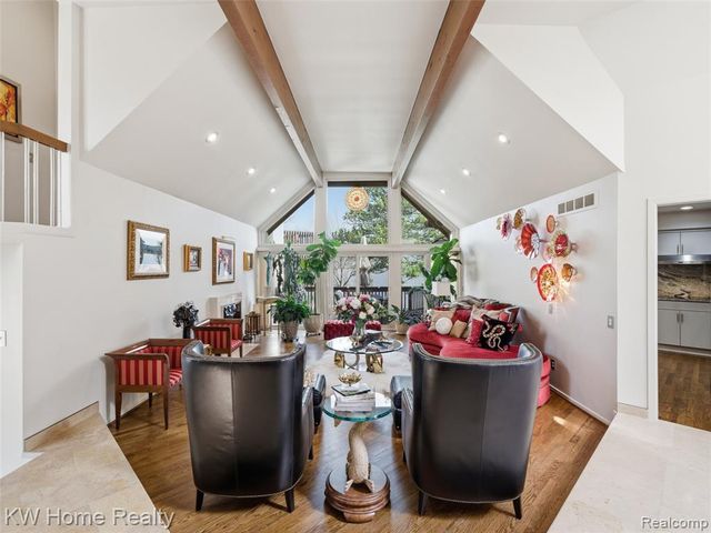 4749 Tara Court, West Bloomfield, MI 48323