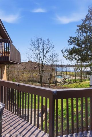 4749 Tara Court, West Bloomfield, MI 48323
