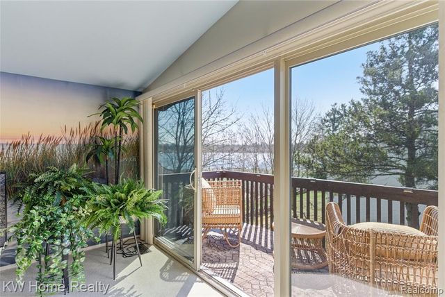 4749 Tara Court, West Bloomfield, MI 48323