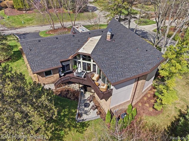 4749 Tara Court, West Bloomfield, MI 48323