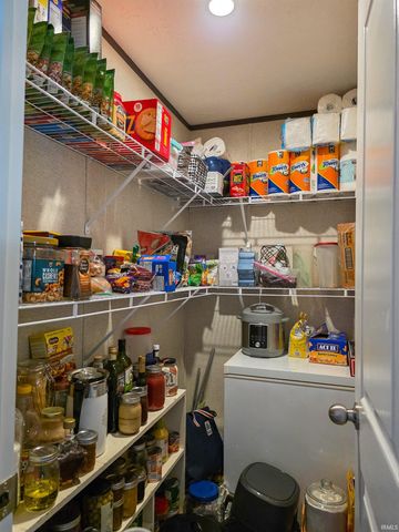 969 SE A Street, Linton, IN 47441