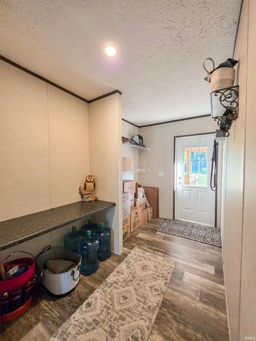 969 SE A Street, Linton, IN 47441