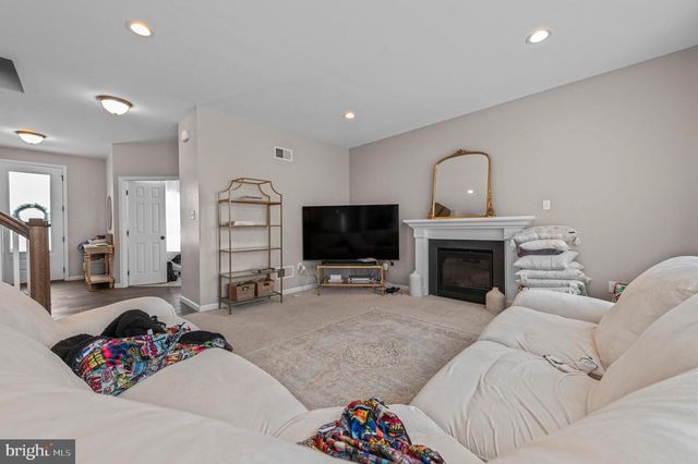 2004 PROUT FARM RD, Pottstown, PA 19464